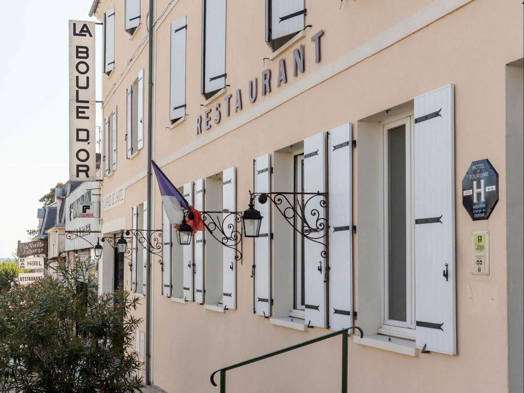 Hotel Restaurant La Boule D'Or Barbezieux-Saint-Hilaire Exteriör bild